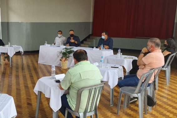 Prefeitos se reunem para discutir medidas de enfrentamento A Covid-19 no Sul de Minas