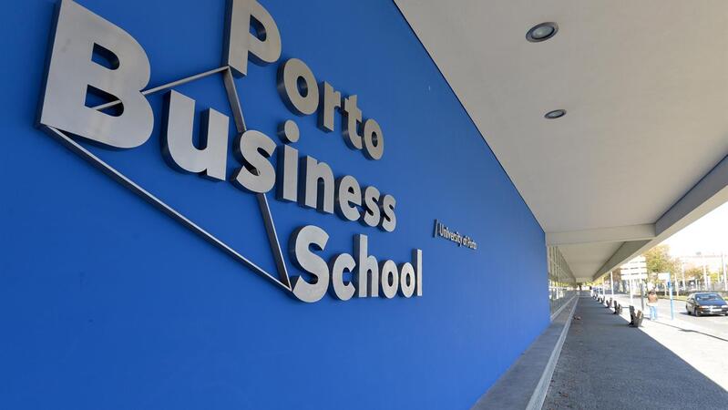 Porto Business School com formação por subscrição