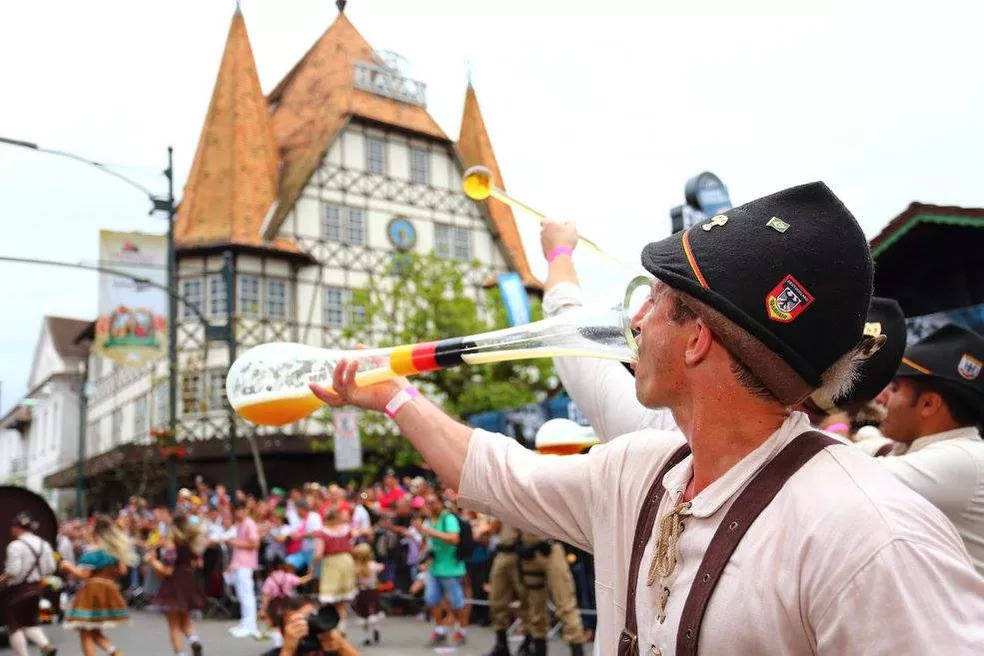 A Oktoberfest de Blumenau foi suspensa até dia 10 de outubro