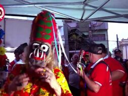 APRESENTAÇÃO DA FOLIA DE REIS CELIO DE BRITO DE GUARANÉSIA-MG