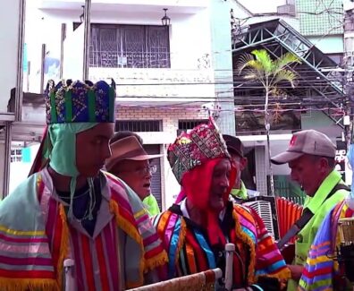 APRESENTAÇÃO DA FOLIA DE REIS COSTA PEREIRA DE SETE LAGOAS – MG E SANTANA DE PIRAPAMA – MG