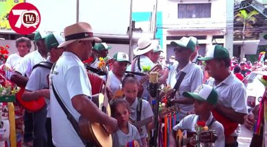 APRESENTAÇÃO DA FOLIA DE REIS SAGRADO CORAÇÃO DE JESUS DE CORDISLÂNDIA-MG