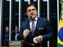 Simples Nacional: Congresso avança em reajuste para formalizar micro e pequenas empresas