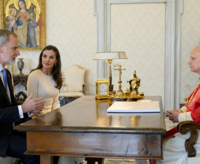 Audiência no Vaticano: Papa Leão XIV recebe reis da Espanha e discute paz