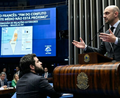 Ministro francês não vê fim próximo para conflito no Oriente Médio