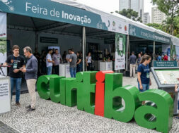 Inovação em Curitiba: feira aproxima tecnologia da população e prepara para evento global