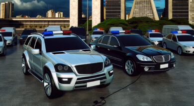 Polícia de SP apreende carros de luxo em investigação de golpe milionário