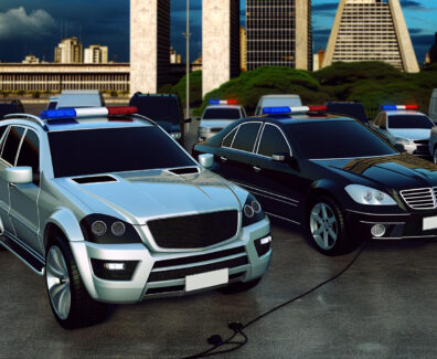 Polícia de SP apreende carros de luxo em investigação de golpe milionário