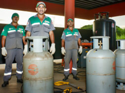 Governo federal analisa medidas temporárias para estabilizar preço do gás de cozinha