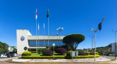 Vitória nomeia 100 novos professores para fortalecer Educação Especial